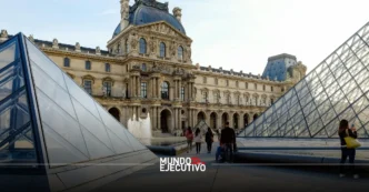 ¿Qué joyas de Napoleón III robaron del museo de Louvre y cuál es su valor?