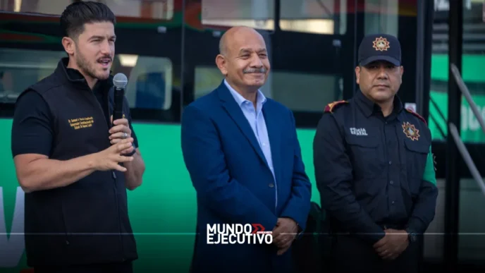 Samuel García entrega nuevas unidades de la Ruta 50 Más Palomas